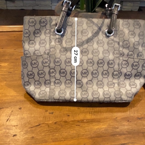 Michael Kors Bag - Picture 6 of 7